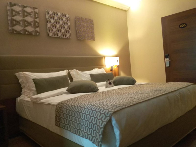 Hotel La Falaise Bonapriso, Douala, Cameroon