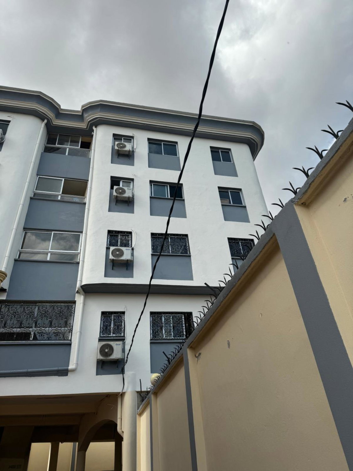 Lekker Estate, Cameroon