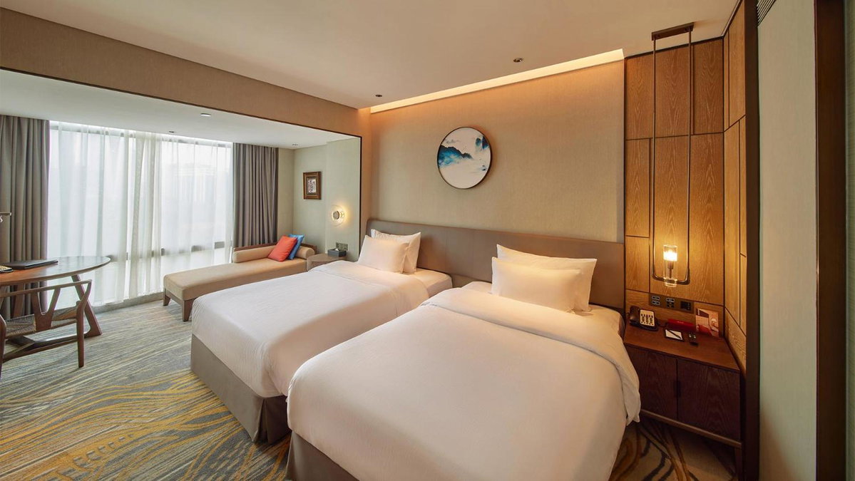 Guangzhou Dong Fang Hotel, China