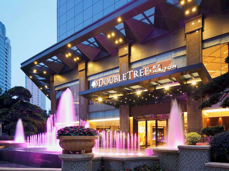 DoubleTree by Hilton Guangzhou-Free Shuttle Bus to Canton Fair Complex & Overseas Buyer Registration Services during Canton Fair Period, Guangzhou, Китай