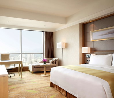 DoubleTree by Hilton Guangzhou-Free Shuttle Bus to Canton Fair Complex & Overseas Buyer Registration Services during Canton Fair Period, Guangzhou, Китай