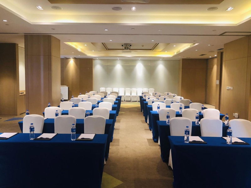 Holiday Inn Express Shanghai Zhenping by IHG, Zhabei, 中国