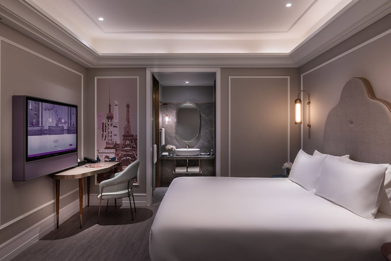Mercure Shanghai Yu Garden, Shanghai, China