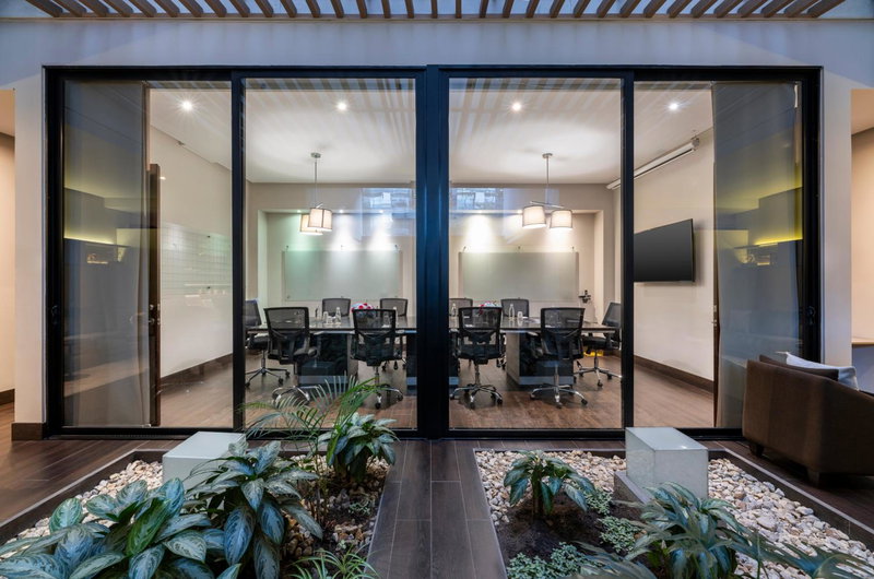 Hotel 93 Luxury Suites by Preferred, Bogota, Колумбия