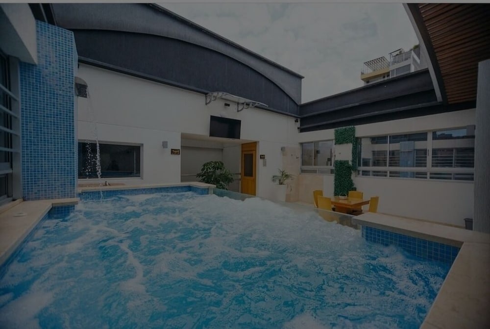 Hotel · Hotel Madeiro, Itaguei