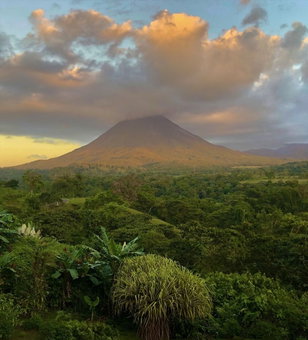 Lost Iguana Resort and Spa, La Fortuna, Costa Rica