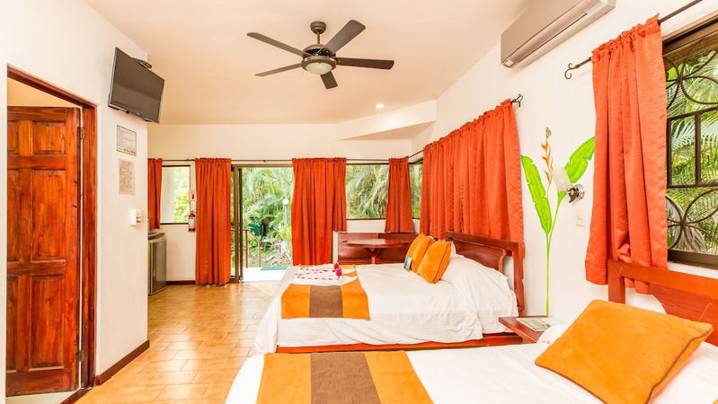 Villas Rio Mar, San Isidro, Costa Rica