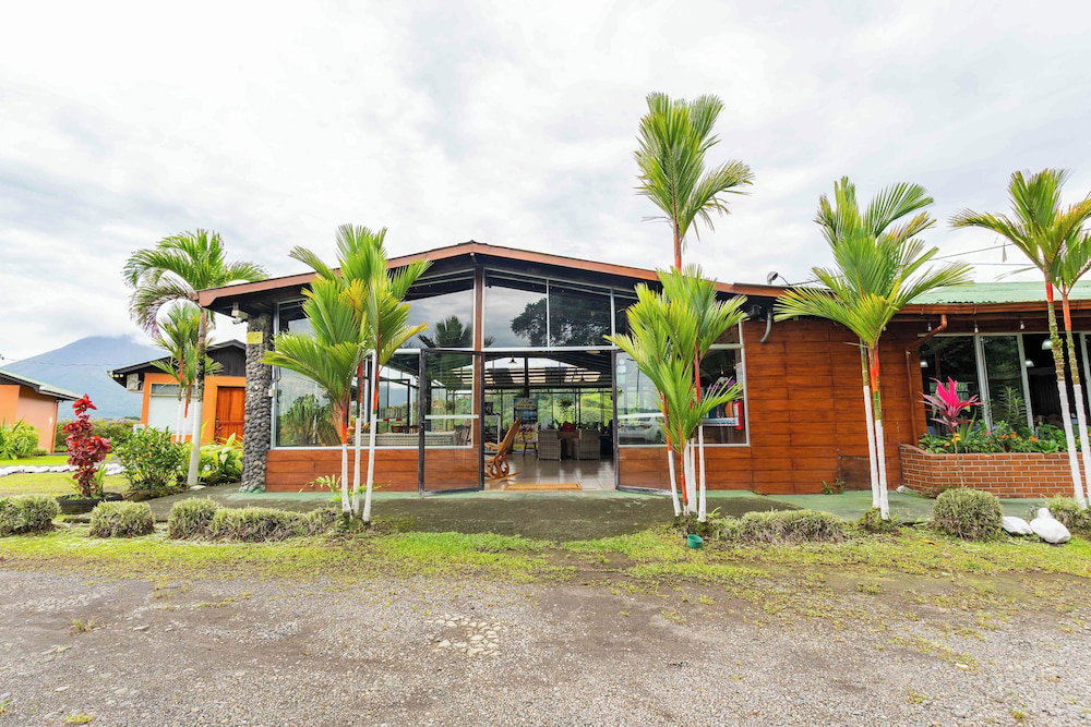 Hotel · Chateau Arenal, Peñas Blancas
