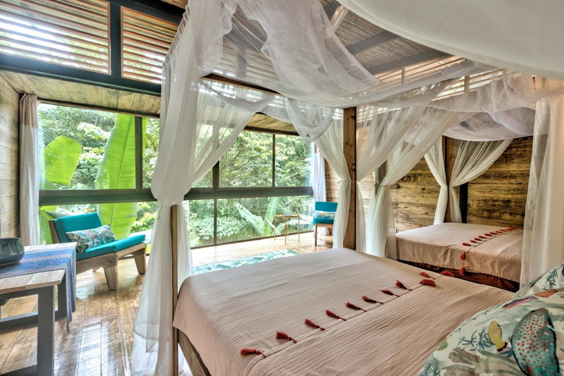 La Shamana - Ecological Concept in Jungle, Cahuita, Costa Rica
