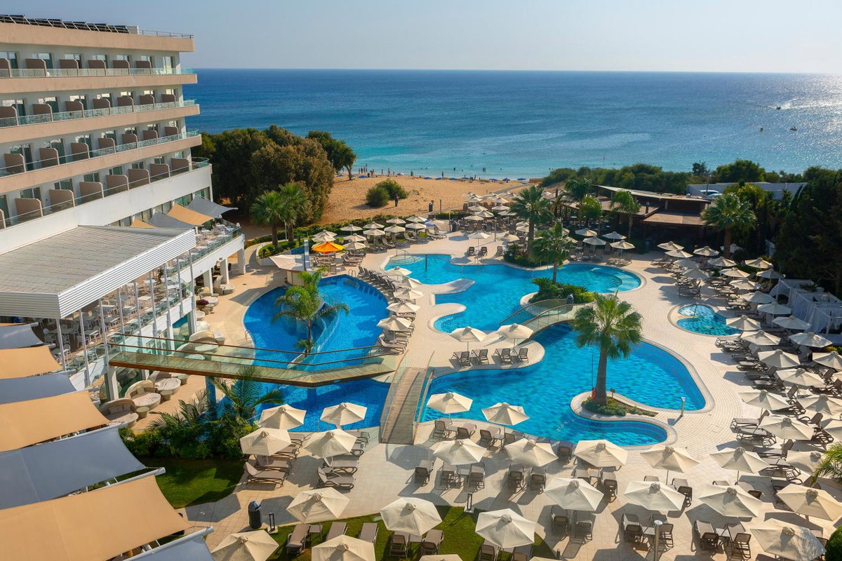 Отель · Melissi Beach Hotel & Spa, Protaras