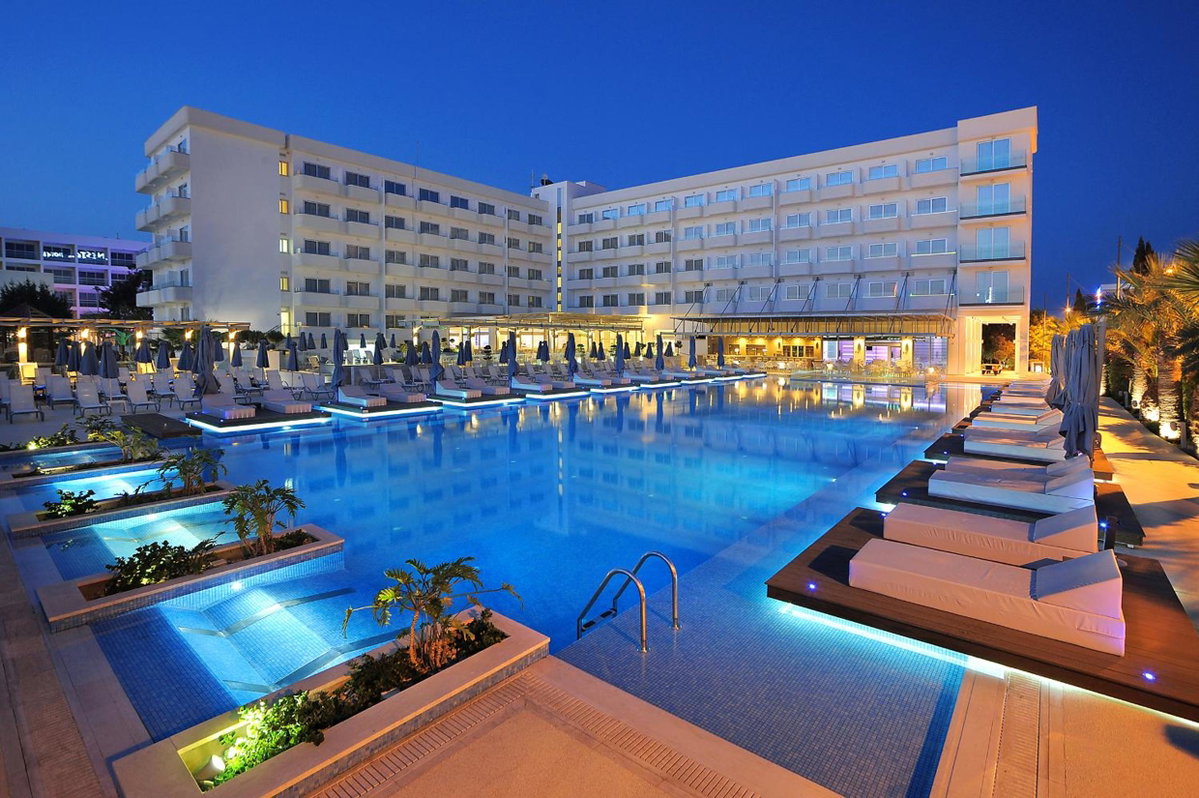 Nestor Hotel, Zypern