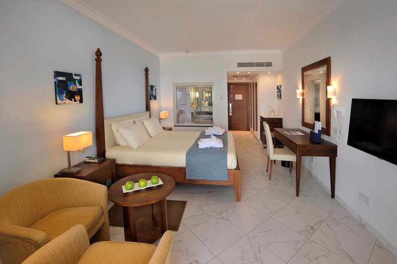 Olympic Lagoon Resort Paphos, Paphos, Chipre