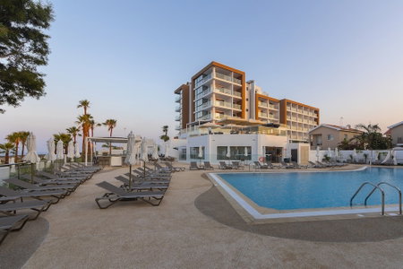 Leonardo Crystal Cove & Spa by the sea - Adults Only, Protaras, Chypre