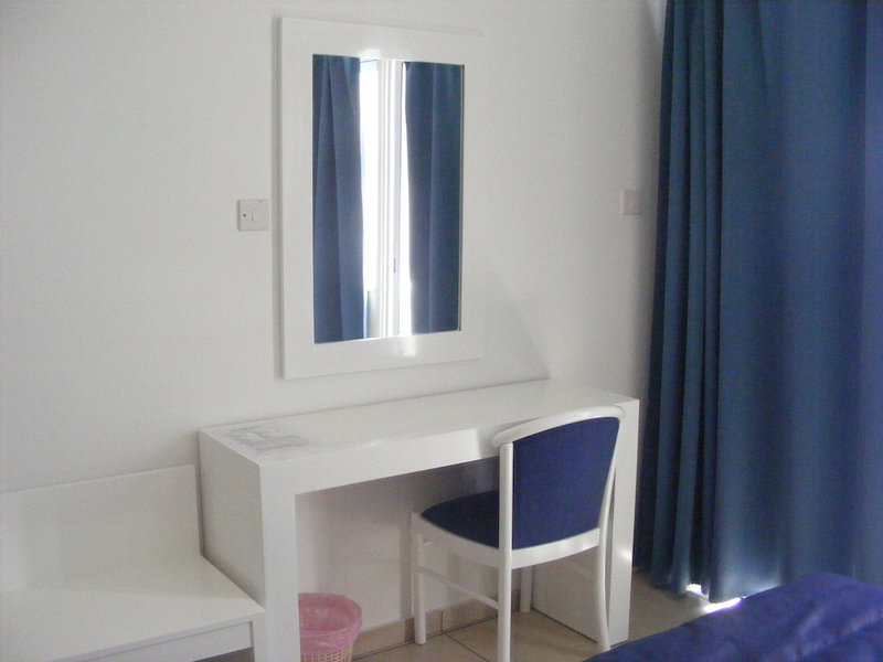 Sun Hall Beach Hotel Apts., Larnaca, Chipre