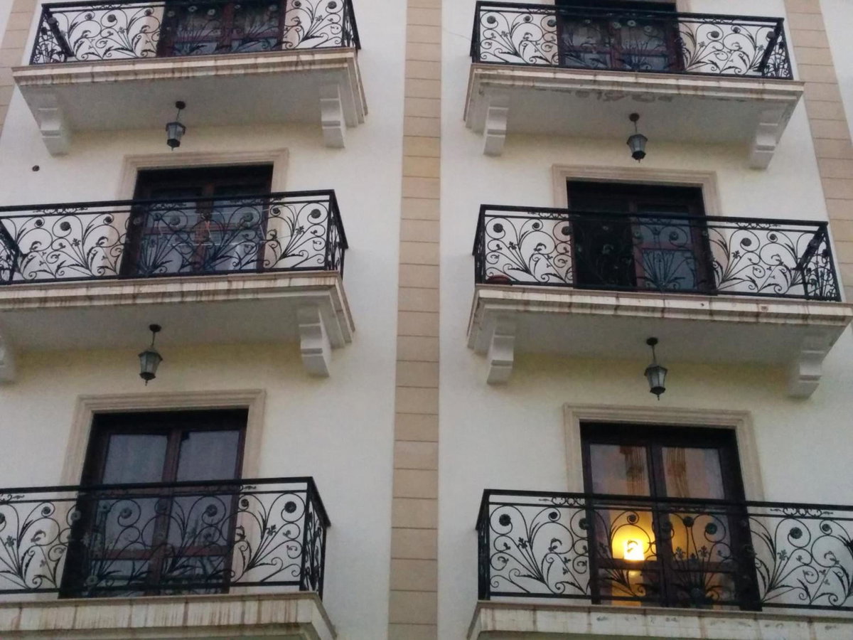 Отель · Lakis Court, Larnaca