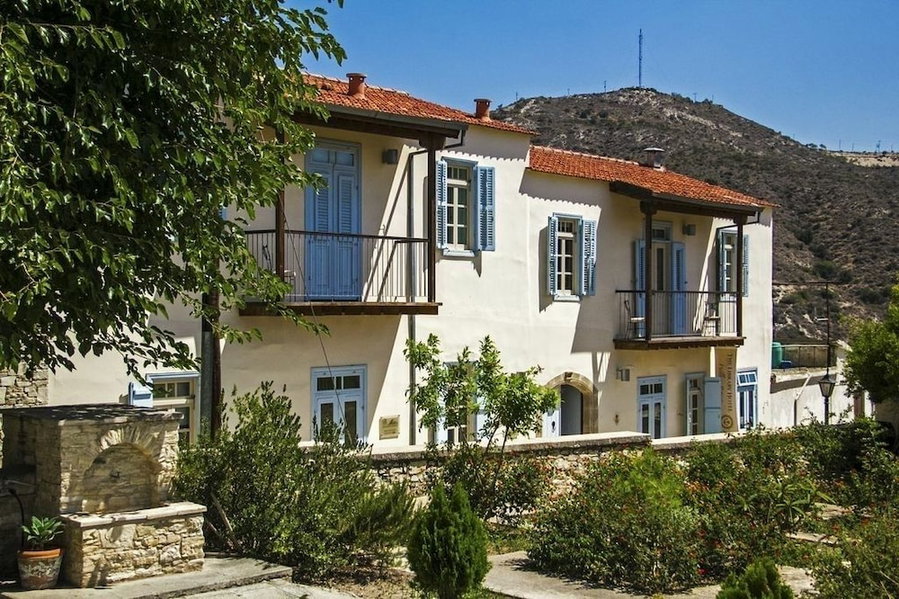 The Library Hotel Wellness Retreat, Germasogeia, Chipre