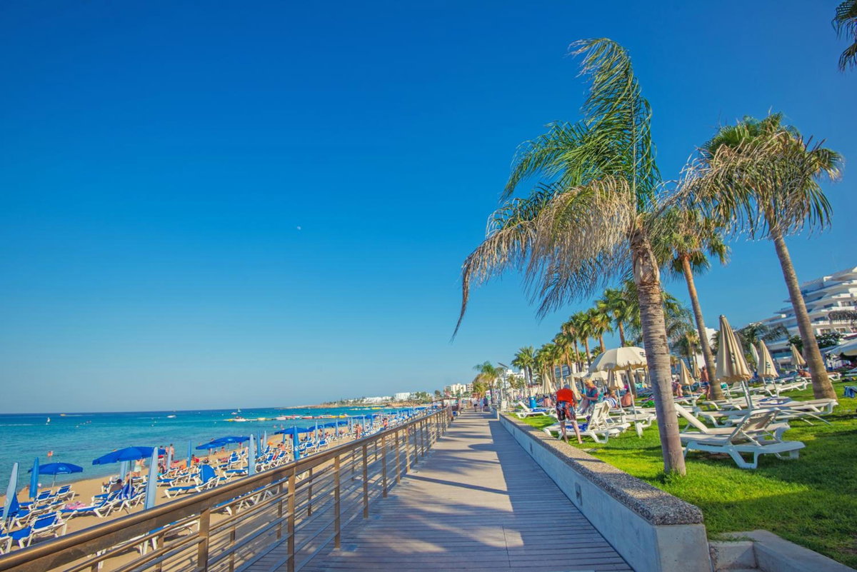 Odessa Beach Hotel, Chypre