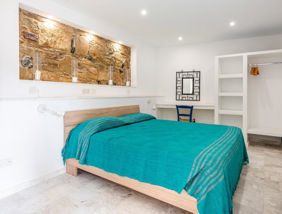 Cyprus Villages - Hotel & Restaurant - Central Location - Bed & Breakfast With Access To Pool And Stunning Views, Germasogeia, Cyprus
