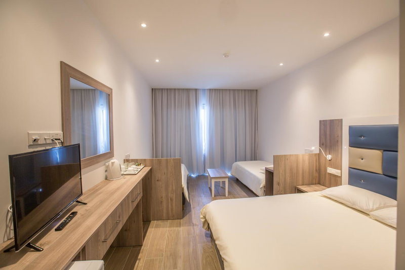 Stratovarius Nissi Rooms, Protaras, Cyprus