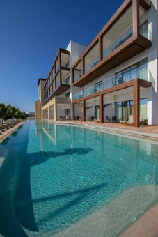 Aliathon Ionian, Paphos, Chypre