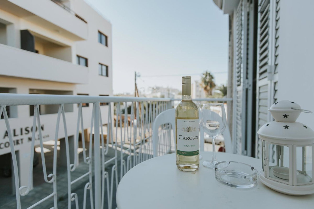 Отель · Aladdin's Hostel, Larnaca