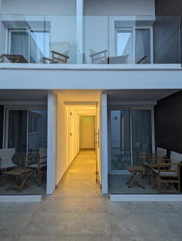 Tuck Inn, Larnaca, Кипр