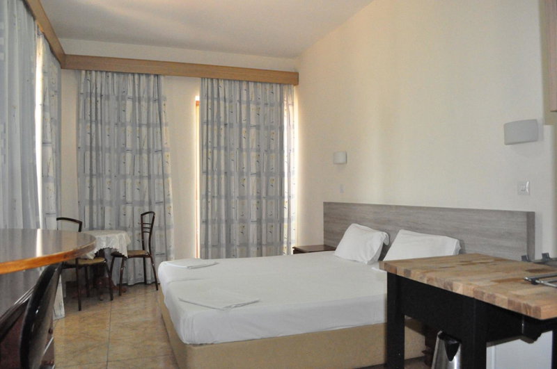 Tuck Inn, Larnaca, Кипр