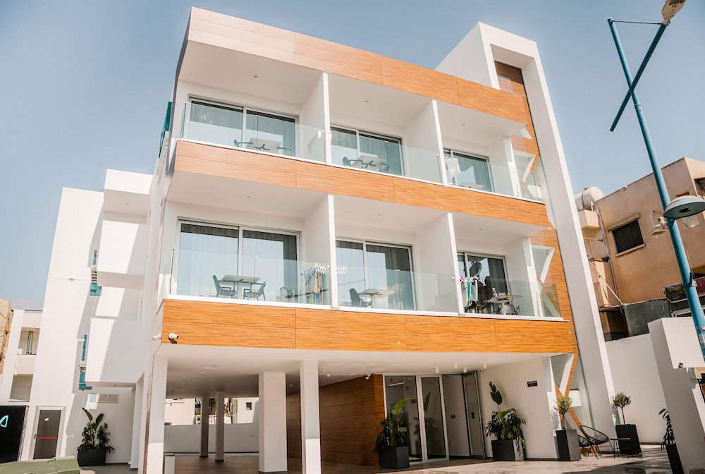 Hotel · Caramela Luxury Apts, Protaras
