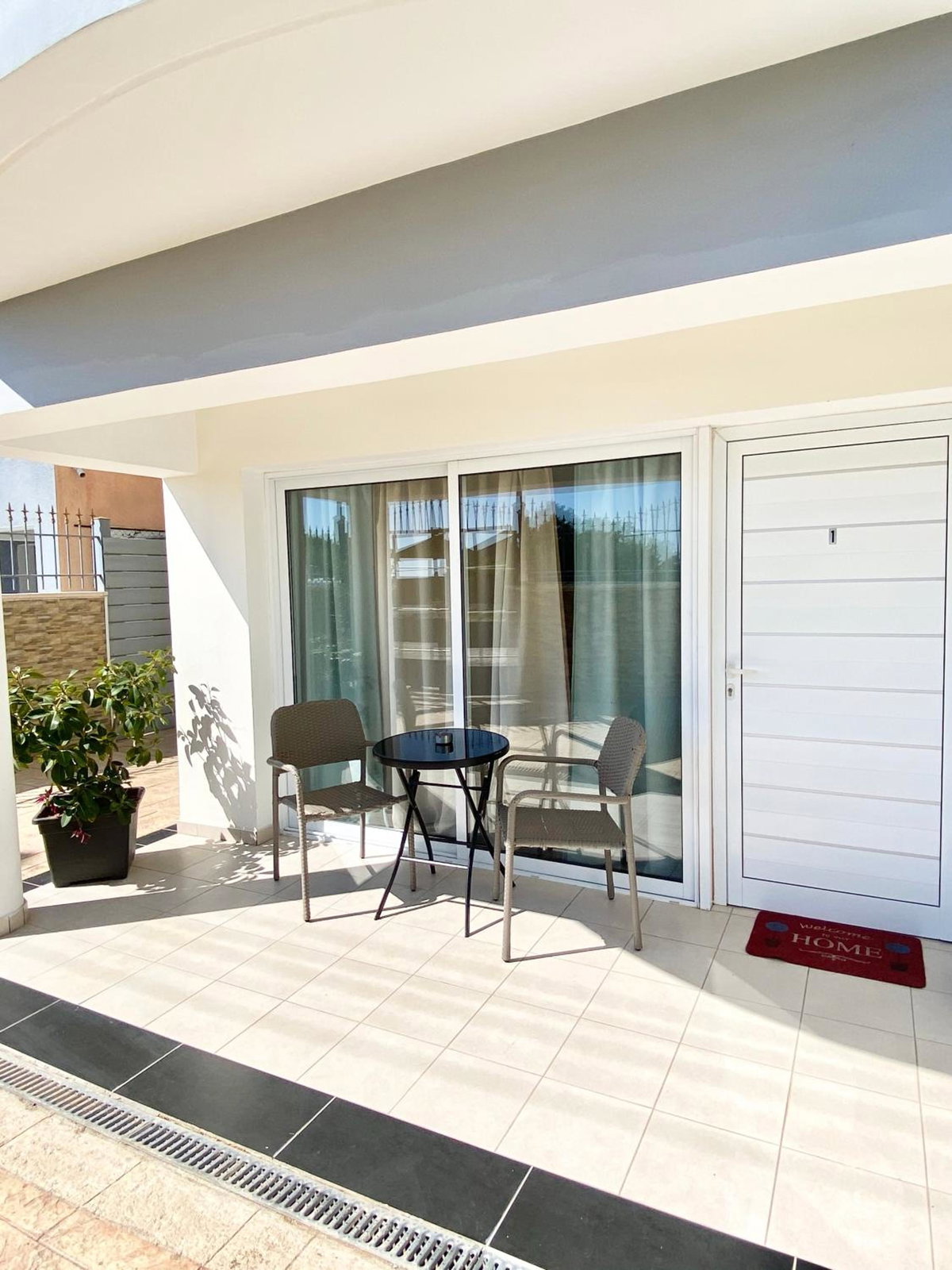 Отель · Livia’s Appartments, Paphos