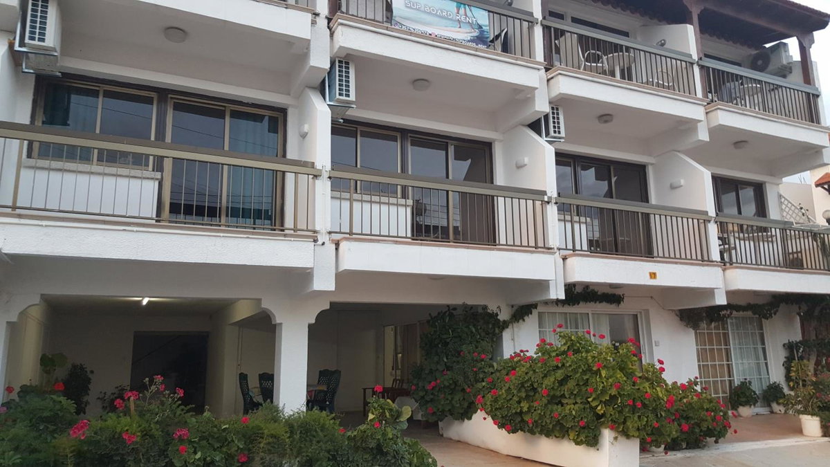 Hotel · Manoli Apartments, Protaras
