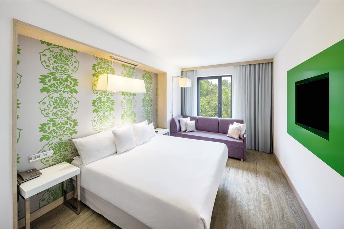 Hotel · Occidental Praha Five, Prague