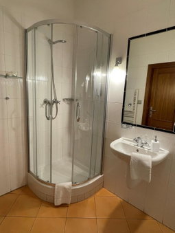 U Cervene zidle - Red Chair Hotel, Prague, Czechia