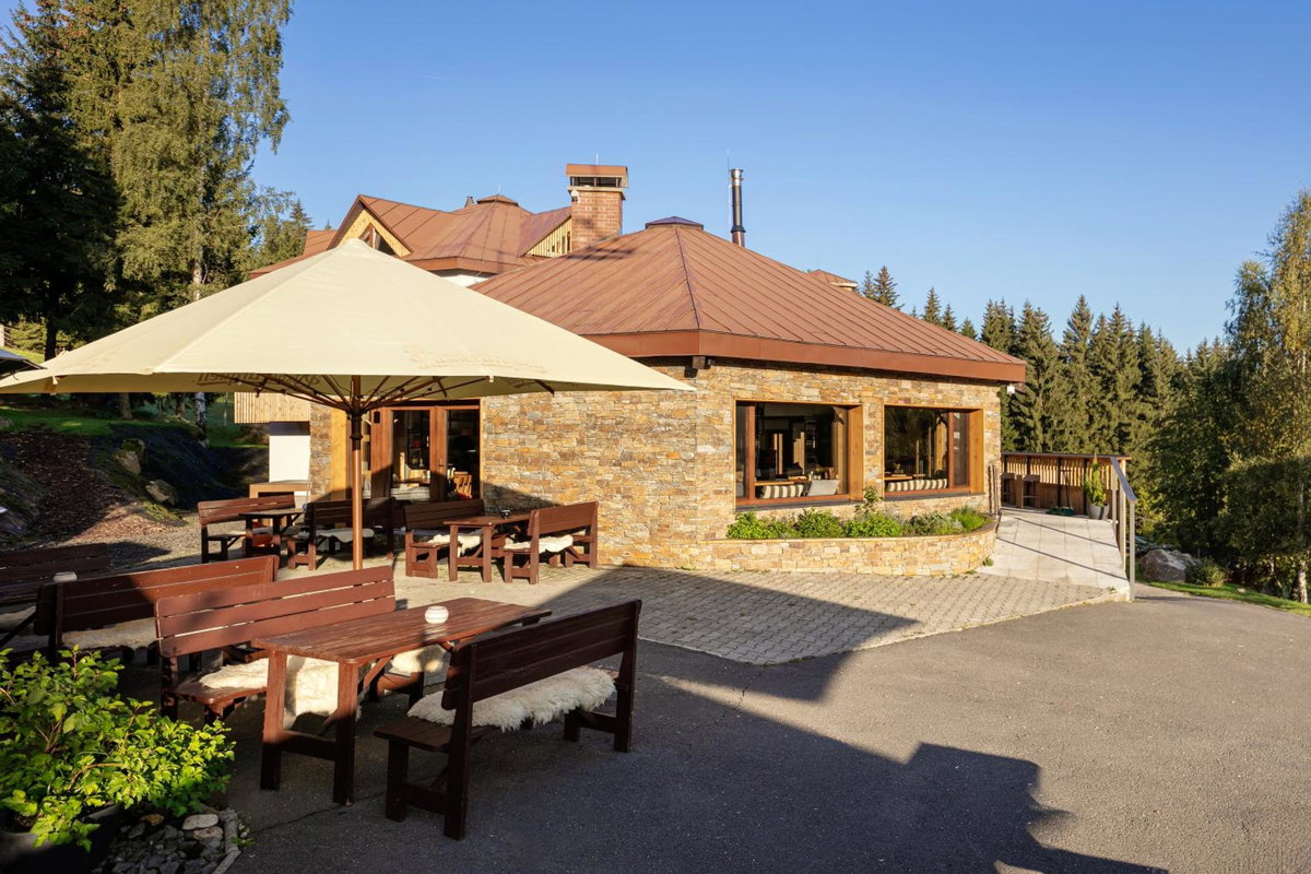 Ski & Spa hotel BELLEVUE, Czechia