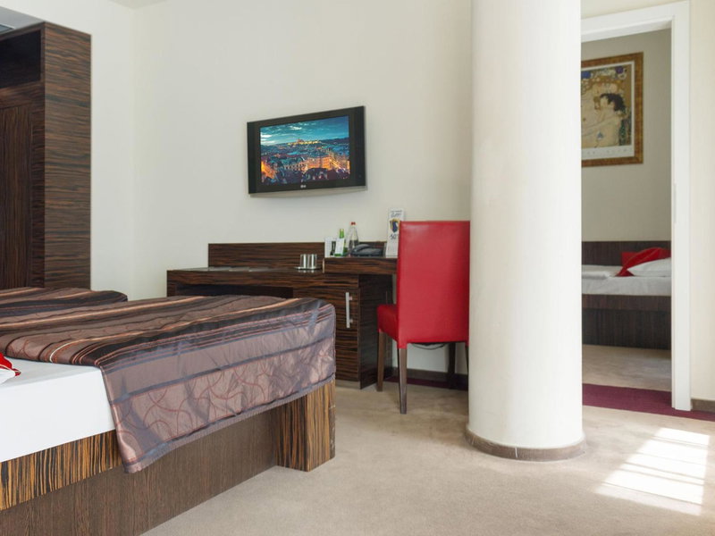 EA Hotel Crystal Palace, Prague, Czechia