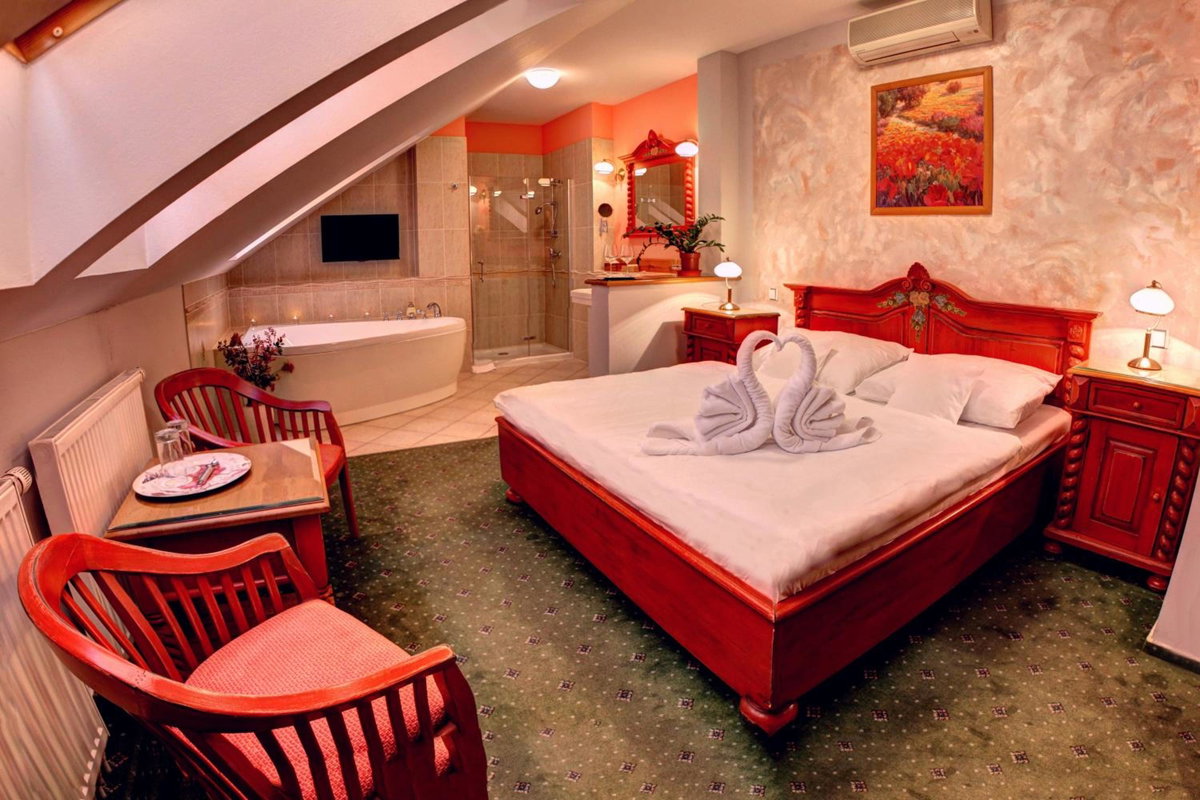 Hotel · BIRDIE Pension & Wellness, Pardubice
