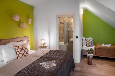 4 Trees Apartments by Adrez, Prague, Tschechien