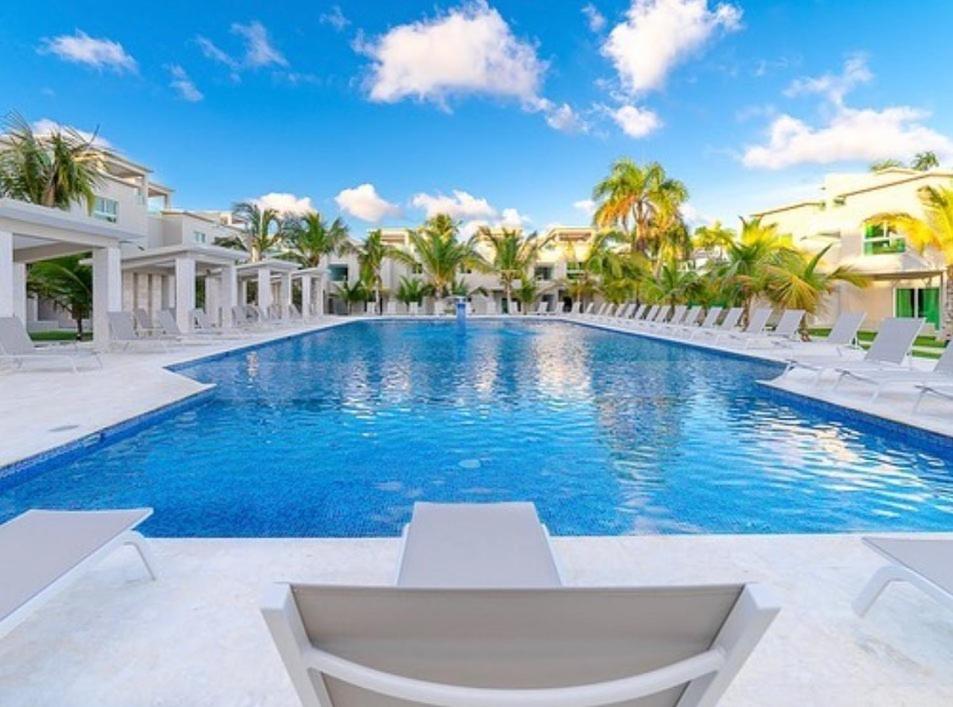 Отель · Playa Palmera Beach Resort, Punta Cana