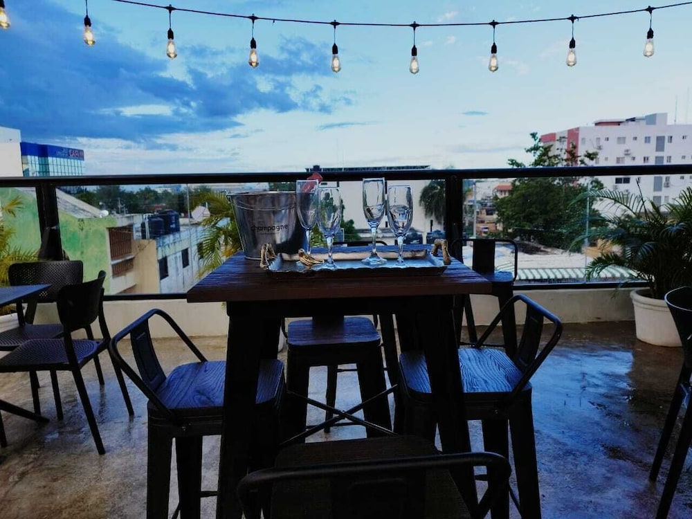 Studio 27, Dominikanische Republik