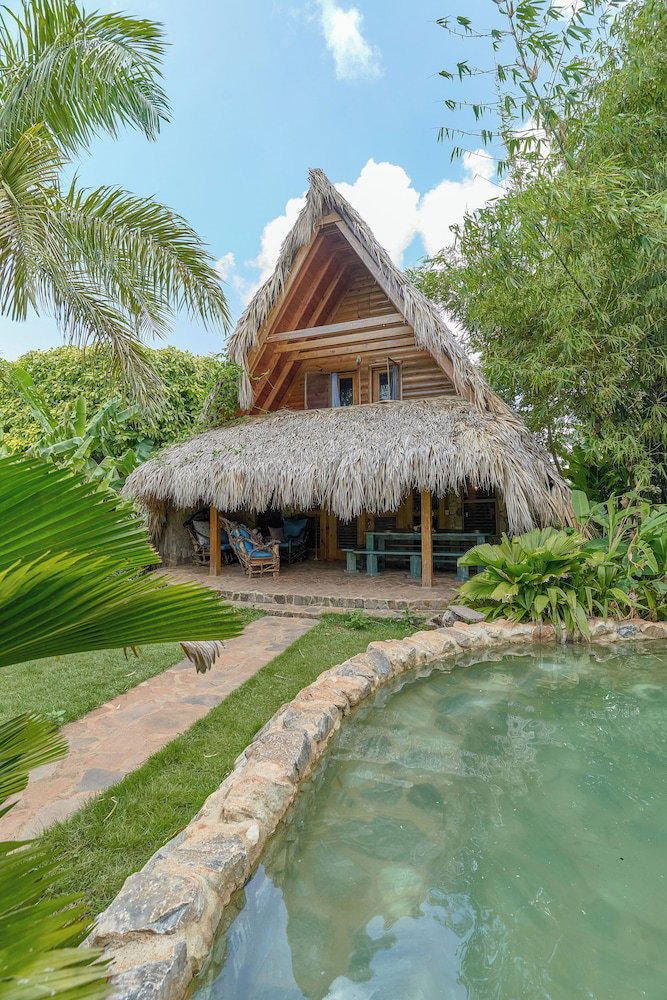 CHALET TROPICAL Hotel & Restaurant-Pizzeria, Доминиканская Республика