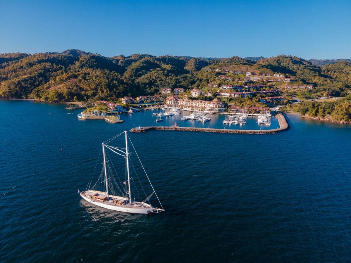 Отель · The Bannister Hotel & Yacht Club, Santa Bárbara De Samaná