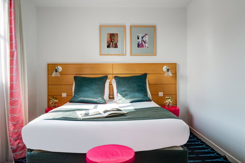 Hotel Lorette - Astotel, Saint-Ouen, France