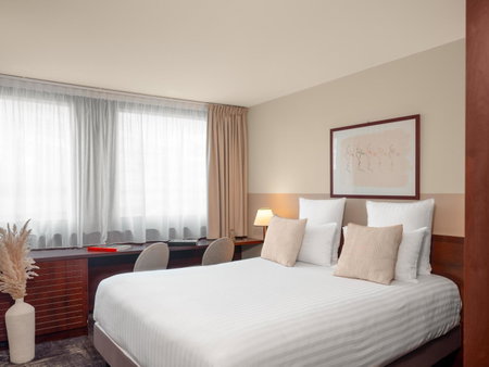 Mercure Paris Gare Montparnasse TGV, Montrouge, France