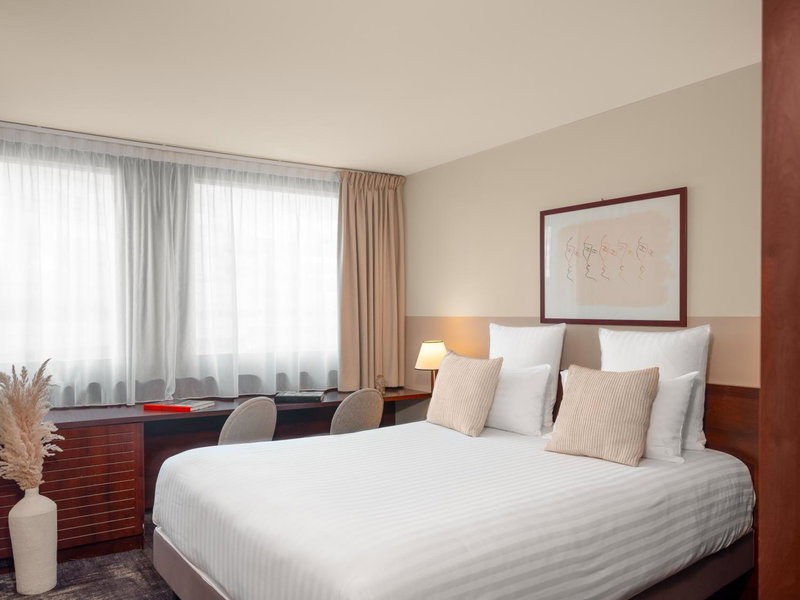 Mercure Paris Gare Montparnasse TGV, Montrouge, France