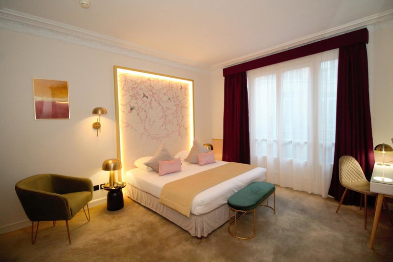 Princesse Caroline, Levallois-Perret, France