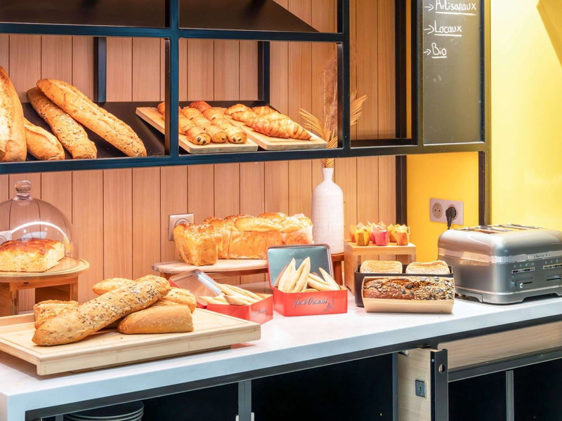 Mercure Avignon TGV Hotel & Spa, Avignon, France