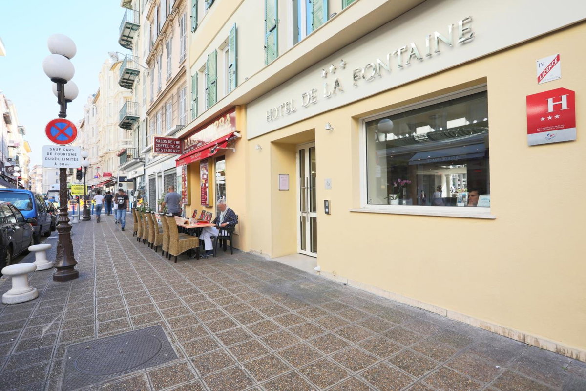 Hotel · Hôtel de la Fontaine, Nice