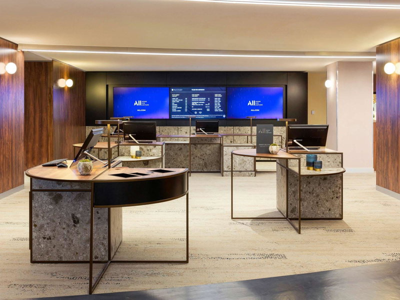 Pullman Paris Montparnasse, Montrouge, Франция