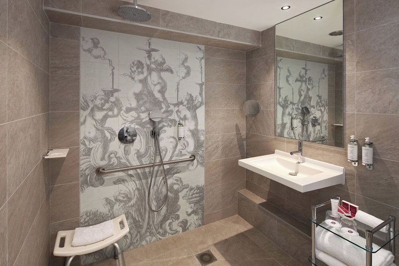 Hôtel La Lanterne & Spa By Timhotel, Paris, France
