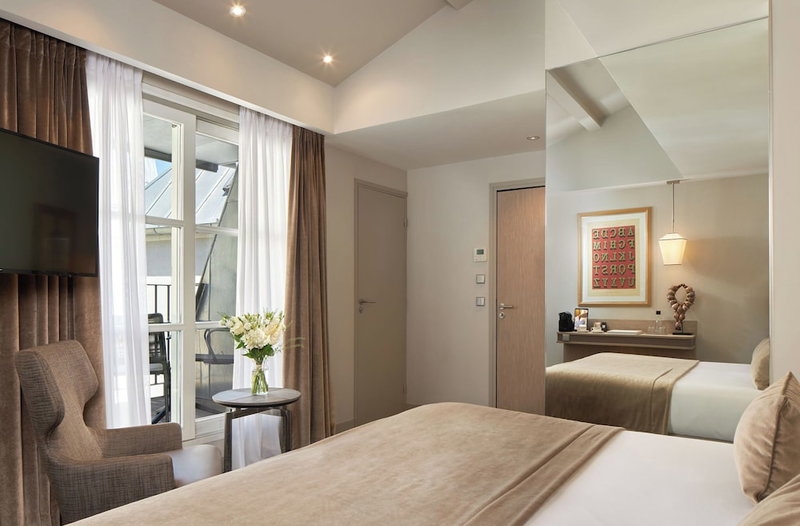 Hôtel La Lanterne & Spa By Timhotel, Paris, France