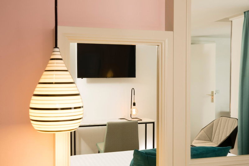 Hotel Haussmann Saint Augustin, Clichy, Francia